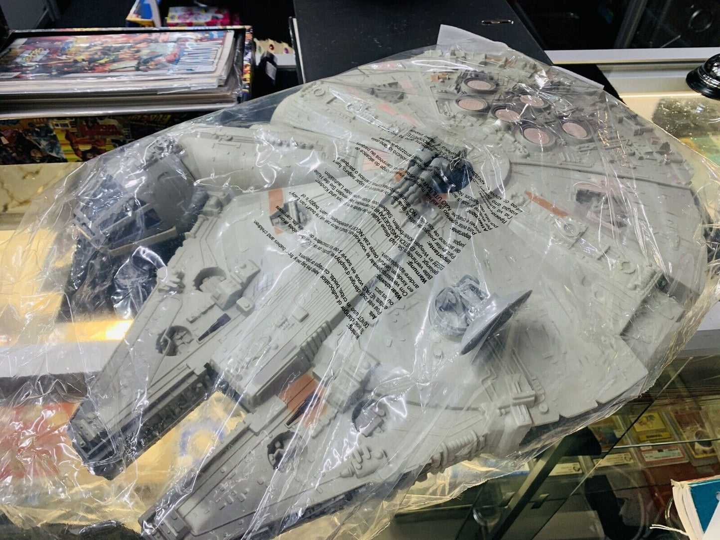 Star Wars Millennium Falcon 1995 with sticker kit new no figurines N05720