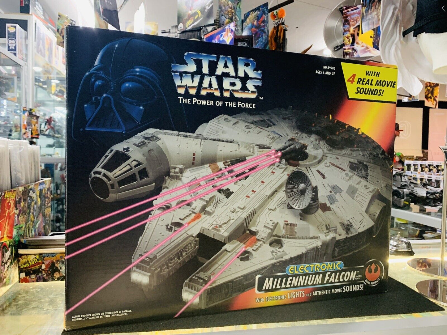 Star Wars Millennium Falcon 1995 with sticker kit new no figurines N05720