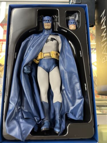 Batman Sixth Scale Figure by Sideshow Collectibles