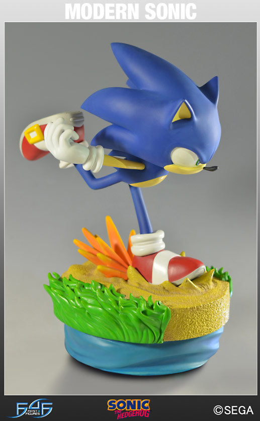 SONIC THE HEDGEHOG: MODERN SONIC STATUE 15"