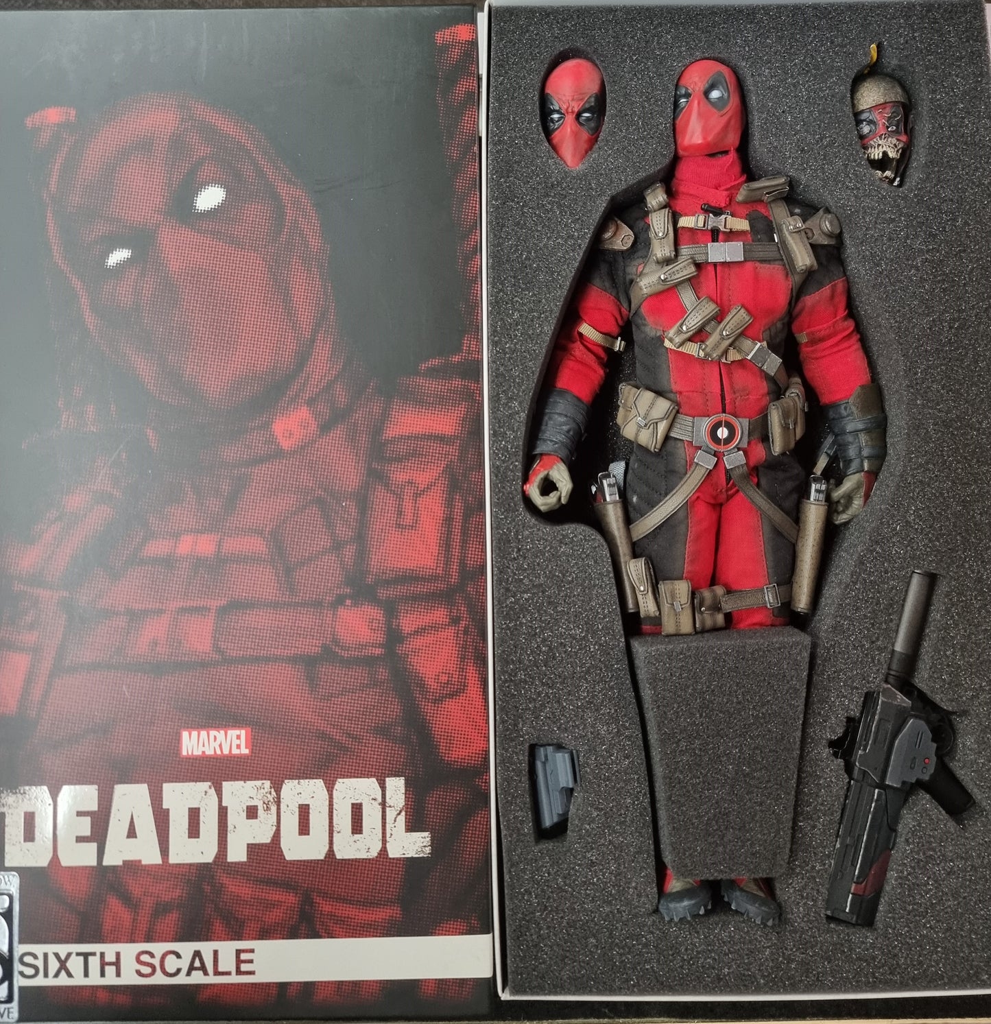 MARVEL DEADPOOL SIDESHOW EXCLUSIVE SIXTH SCALE