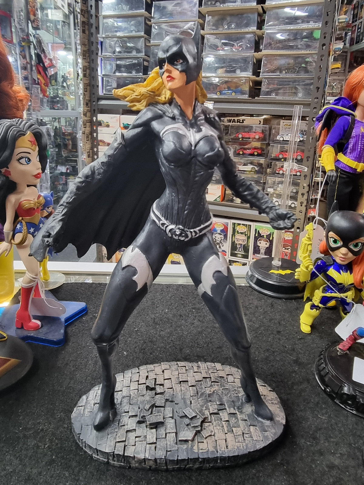 BATGIRL 1997 STATUE