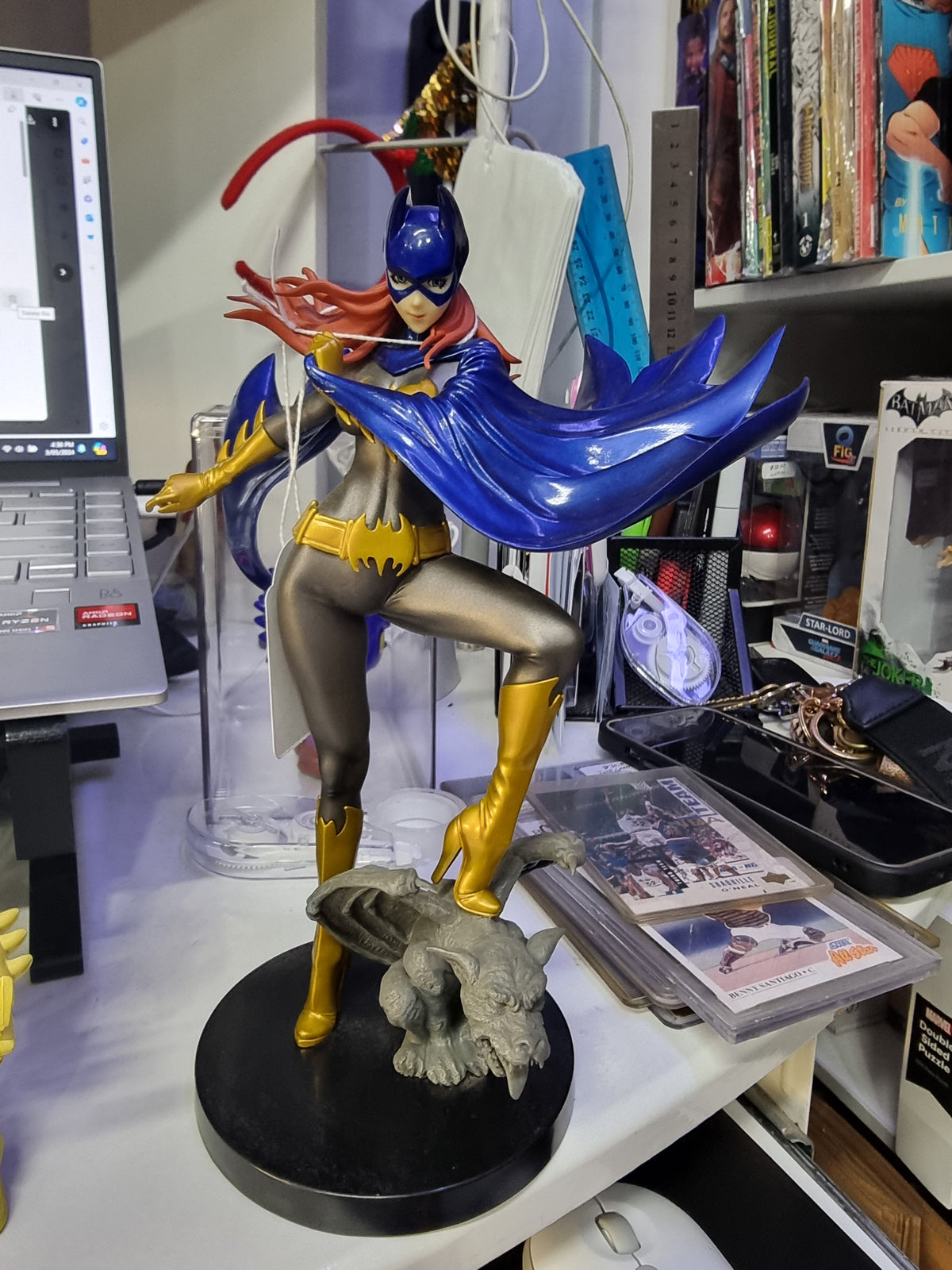 BATGIRL KOTOBUKIYA FIGURE( NO BOX)