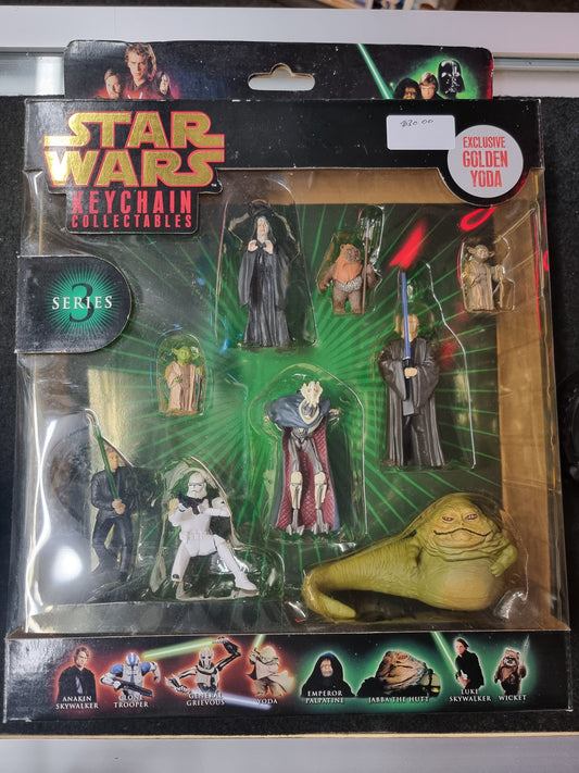 STAR WARS KEYCHAIN COLLECTABLES SERIES 3 EXCLUSIVE GOLDEN YODA