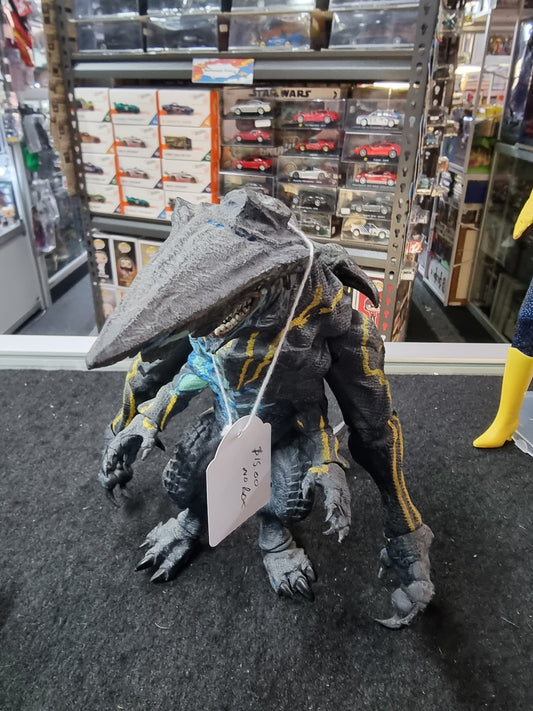 PACIFIC RIM KNIFEHEAD FIGURE (NO BOX)