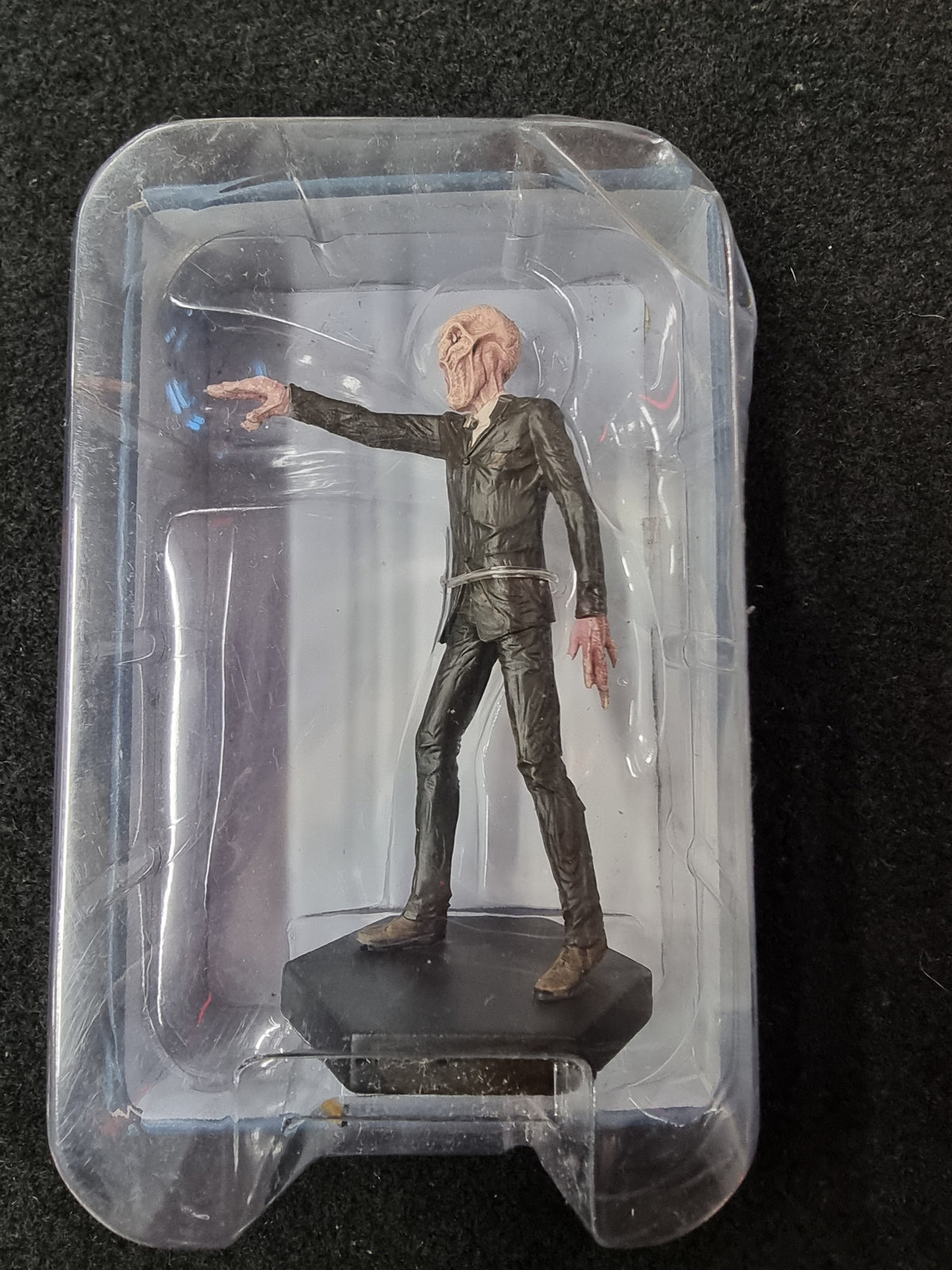 DOCTOR WHO SILENT "DAY OF THE MOON" CHESS PIECE