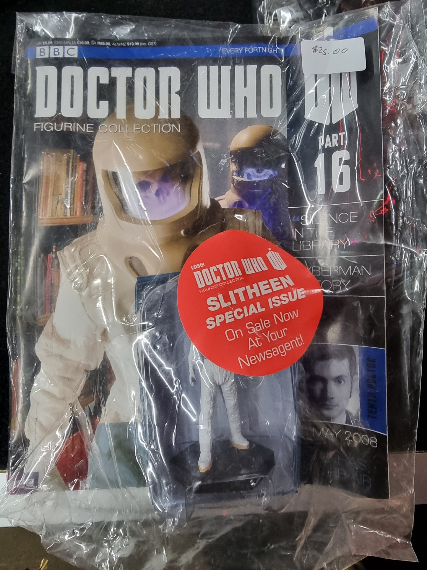 DOCTOR WHO VASHTA NERADA "SILENCE IN THE LIBRARY" CHESS PIECE WITH BOOK