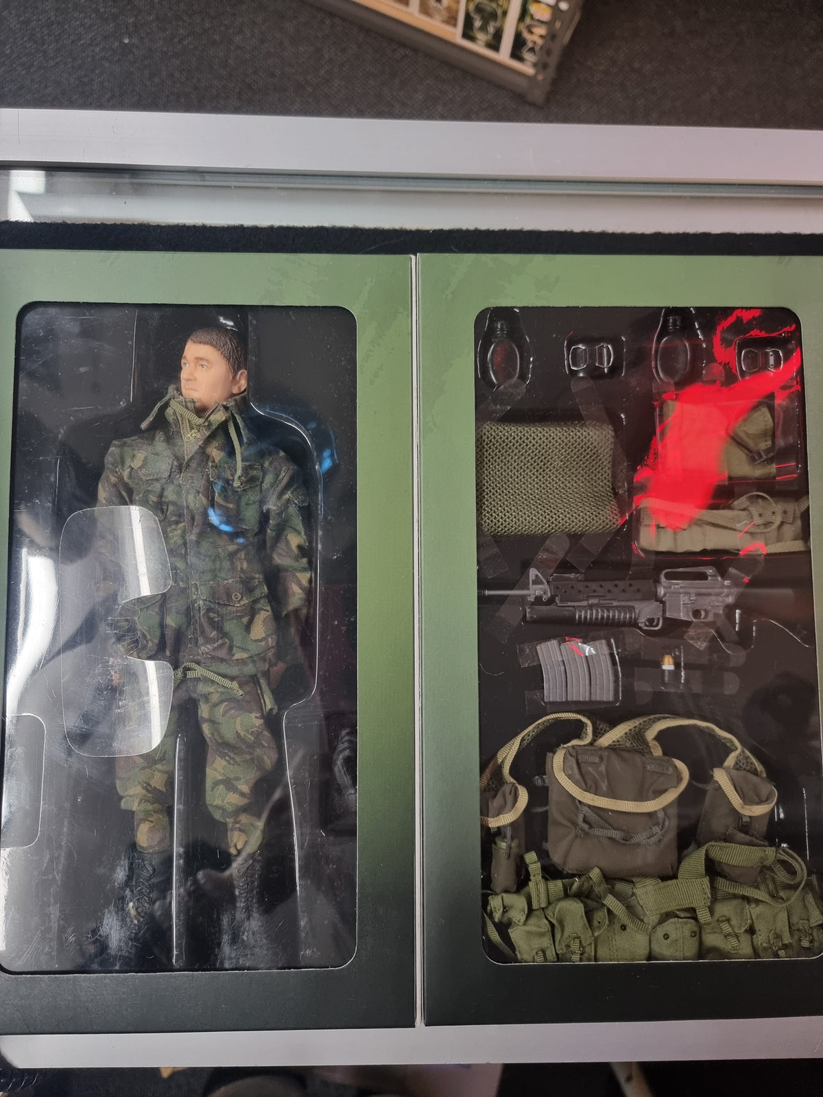 BRITISH SAS TROOPER PETE "SNAPPER" WINNER 1/6 SCALE SOLDIER I