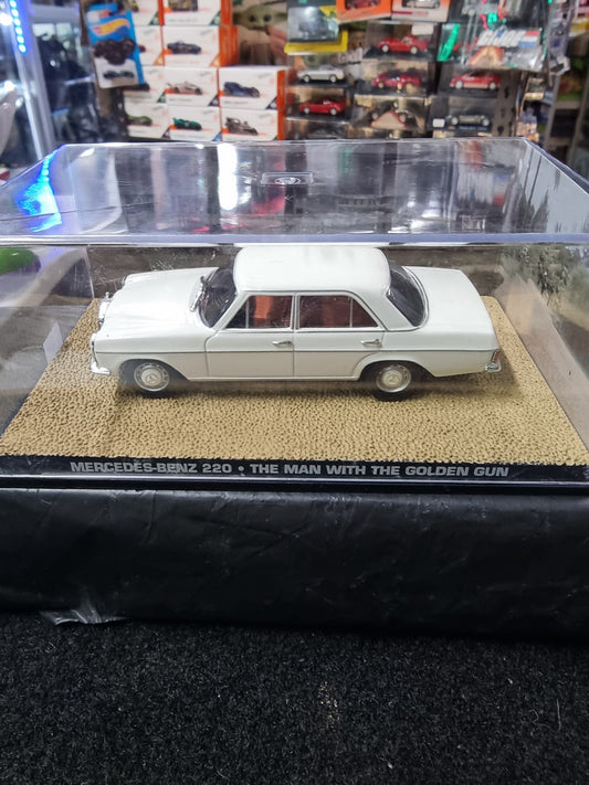 James Bond 007 Mercedes-Benz 220- The Man with The Golden Gun 1:43 Diecast Car
