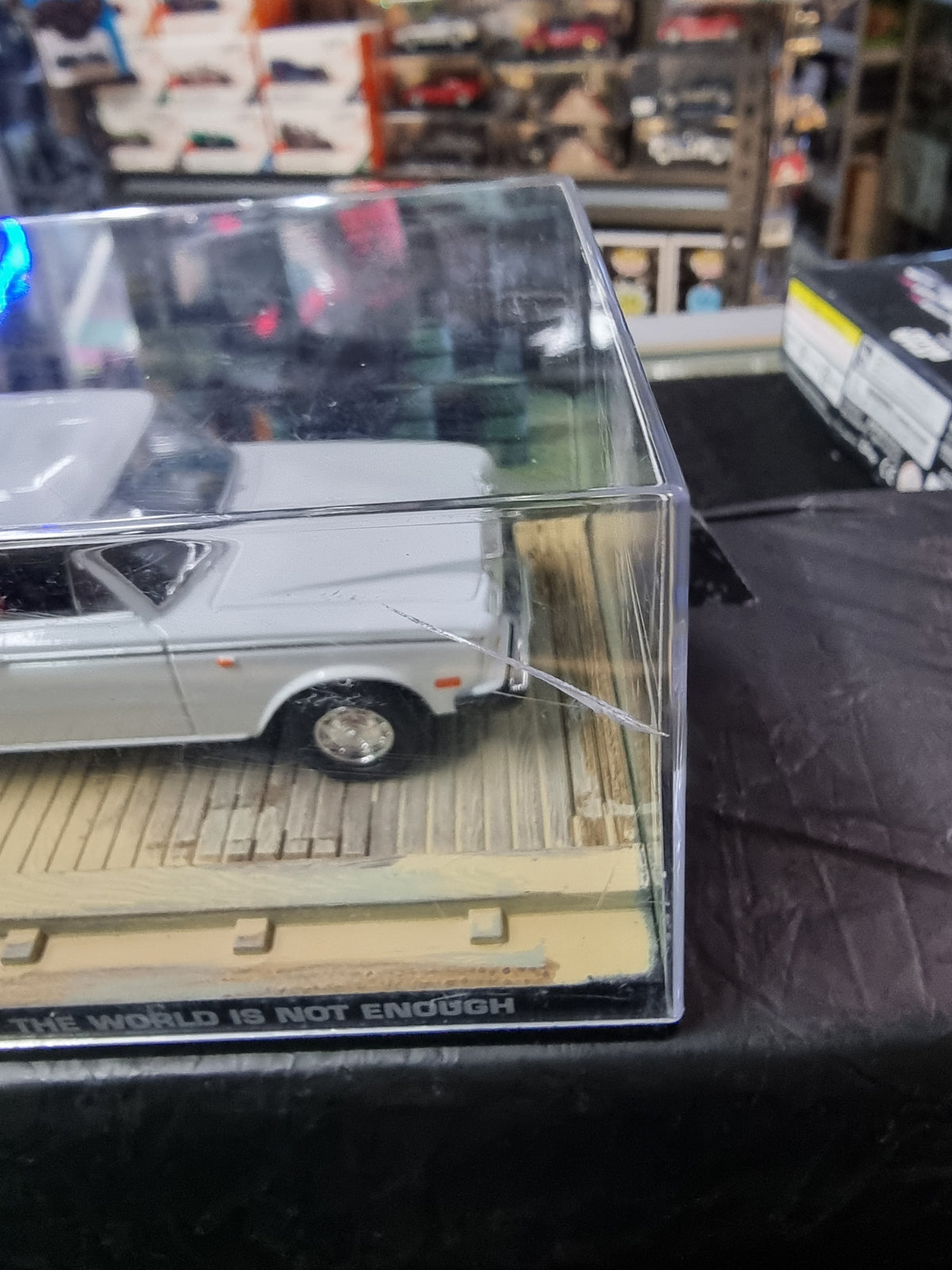 James Bond 007 Roll Royce Silver Shadow II- The World is Not Enough 1:43 Diecast Car