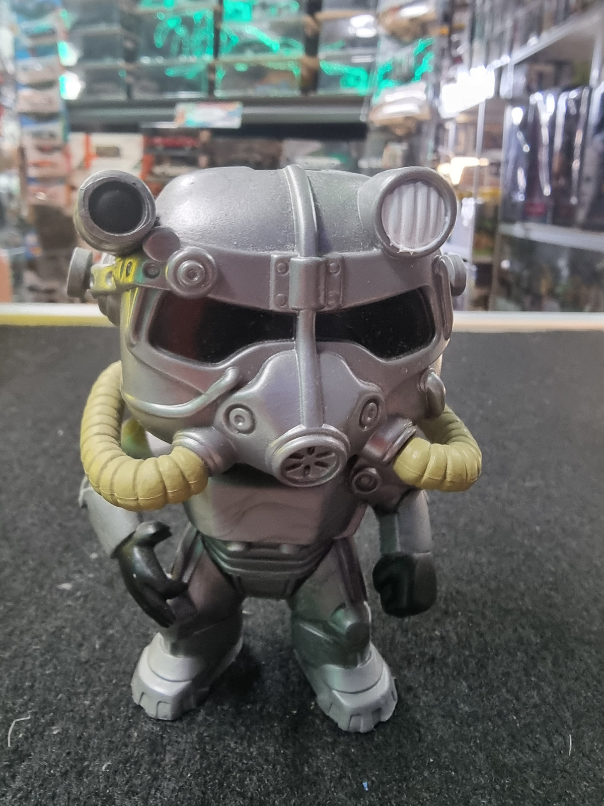 FUNKO POP FALLOUT POWER ARMOR BROTHERHOOD OF STEEL BLACK #49