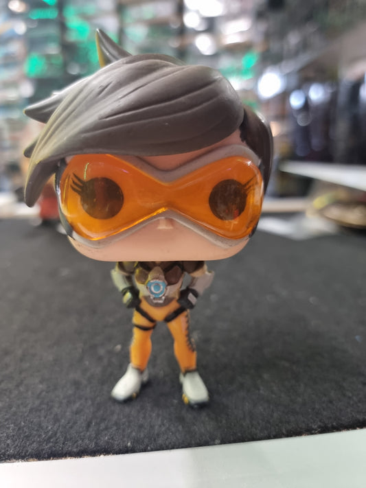 FUNKO POP OVERWATCH TRACER #92