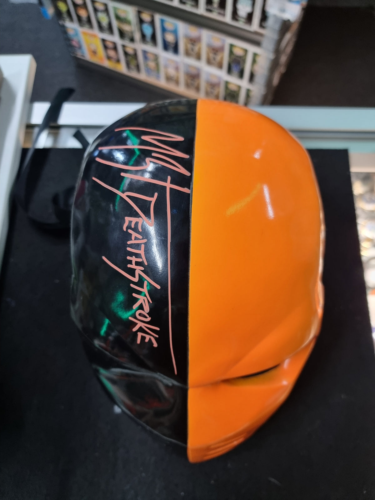 DEATHSTROKE/ SLADE ARROWVERSE HELMET MASK SIGNED BY MANU BENNETT