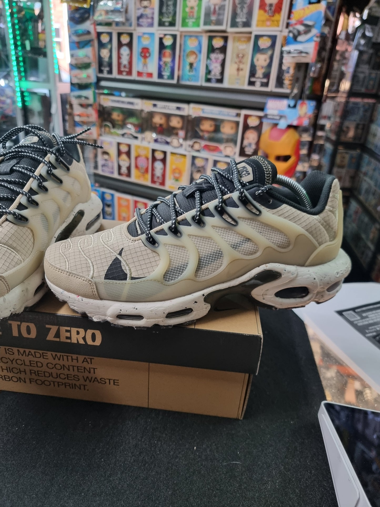 NIKE AIR MAX TERRASCAPE PLUS RATTAN/PHANTOM /OFF-NOIR