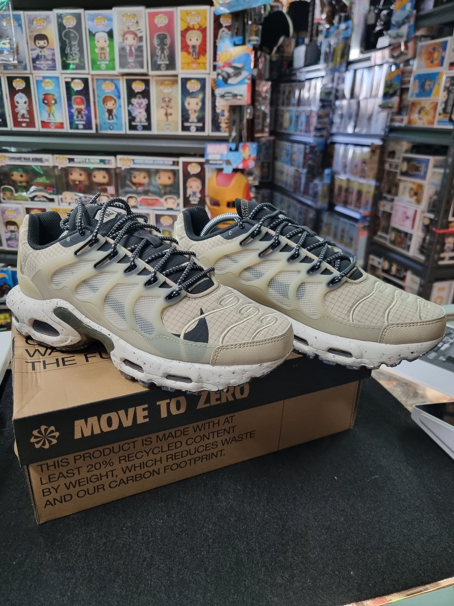 NIKE AIR MAX TERRASCAPE PLUS RATTAN/PHANTOM /OFF-NOIR