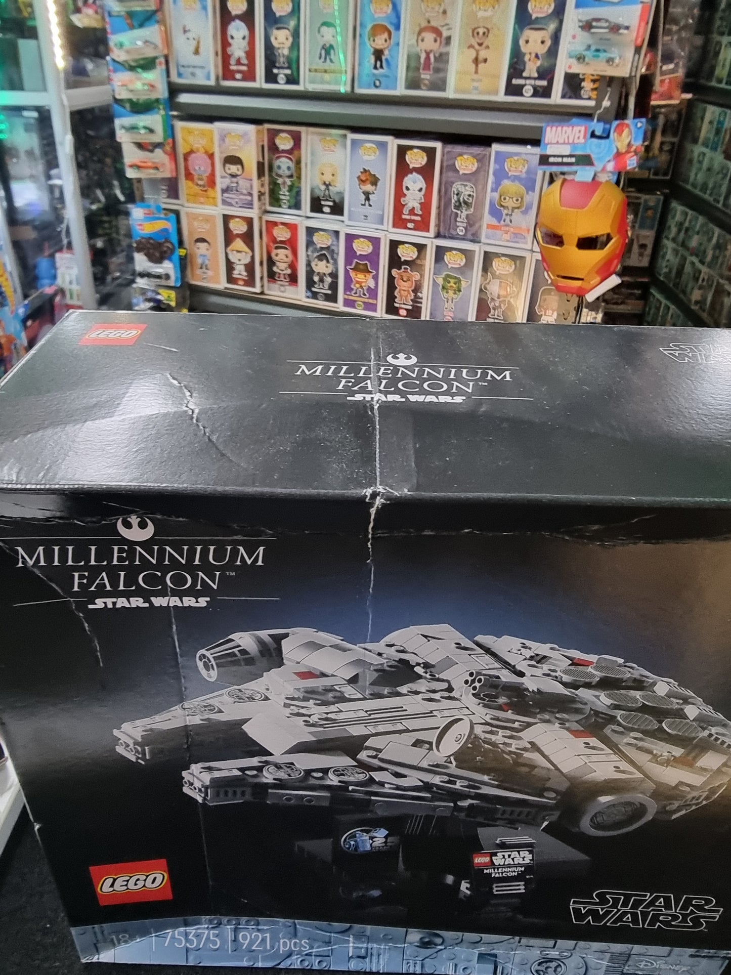 Lego Star Wars Millennium Falcon 75375 18+ New Box Has Some Wear