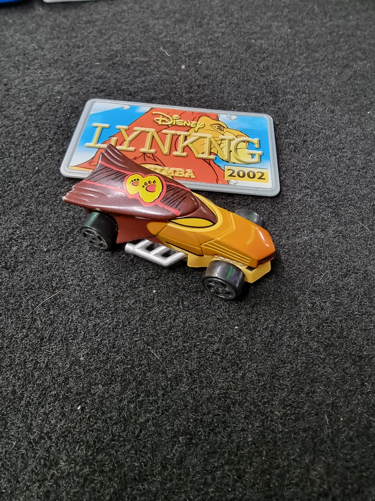 Disney Land World Store Theme Park Racers Lion King Simba 1/64 Die-Cast Toy Car