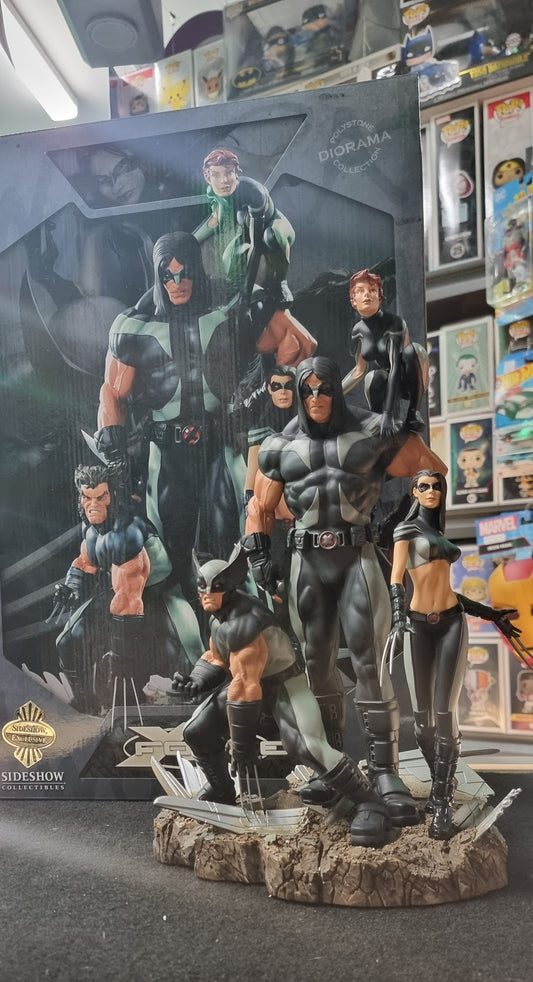 SIDESHOW EXCLUSIVE X-FORCE DIORAMA 390/600