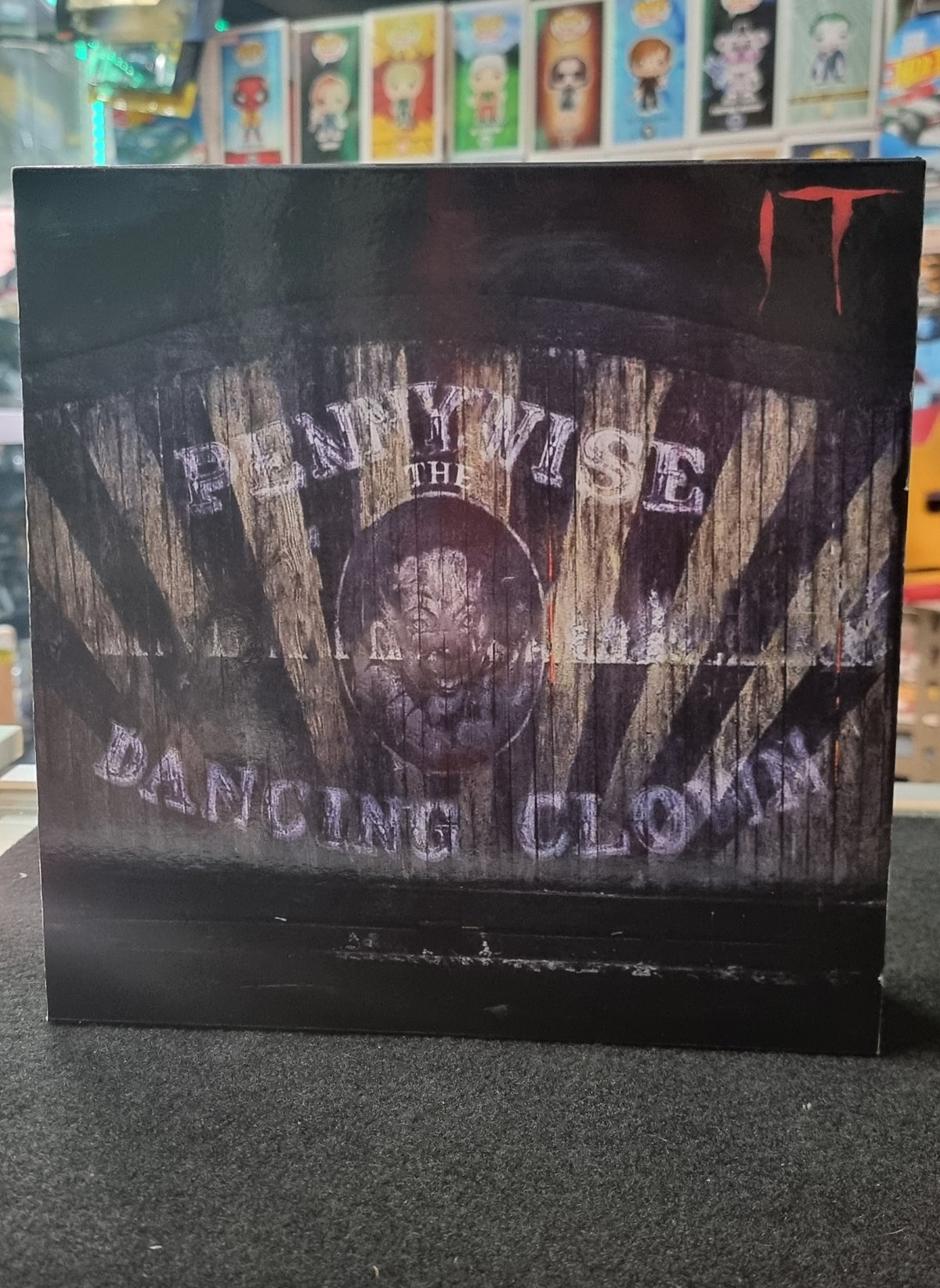 IT PENNYWISE THE DANCING CLOWN ACTION FIGURE
