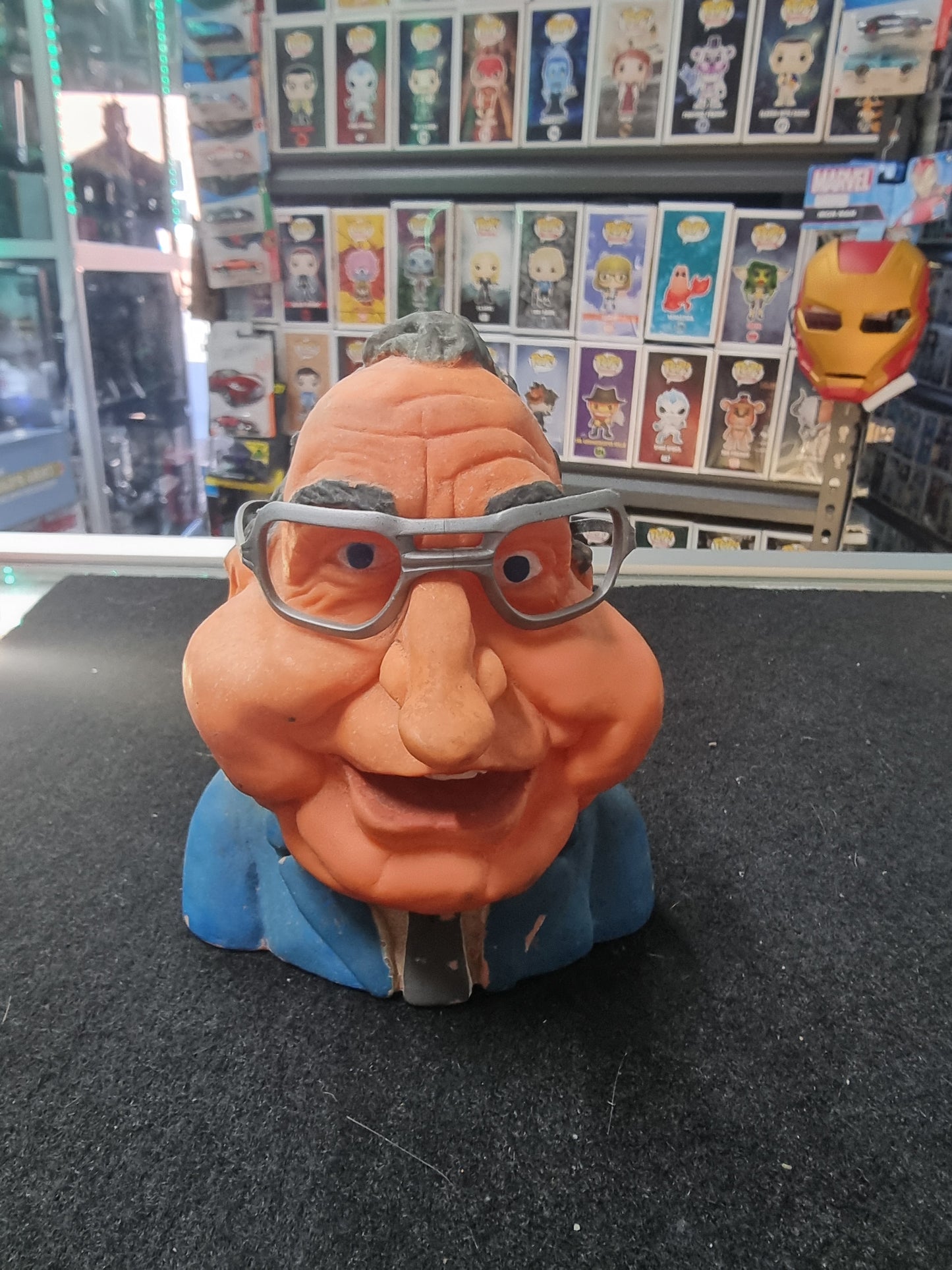 LIMITED EDITION SQEAKING KOHL