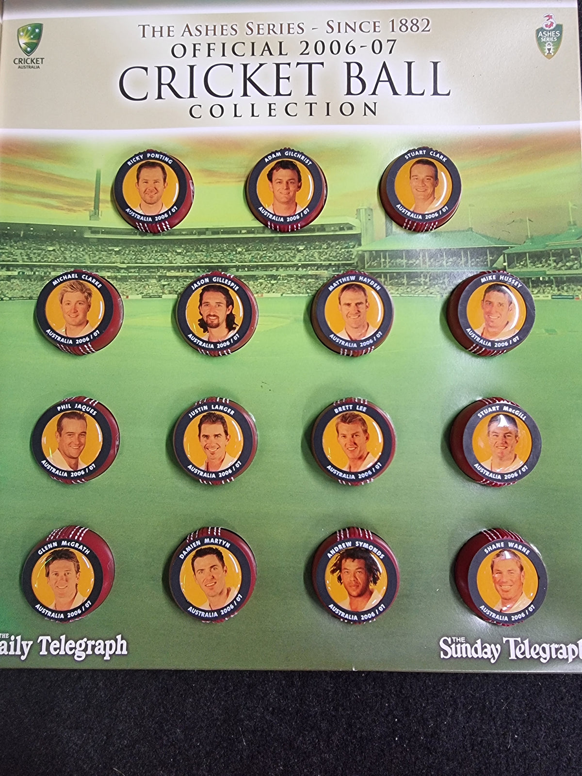 THE ASHES SERIES -SINCE 1882 OFFICIAL 2006-07 CRICKET BALL COLLECTION