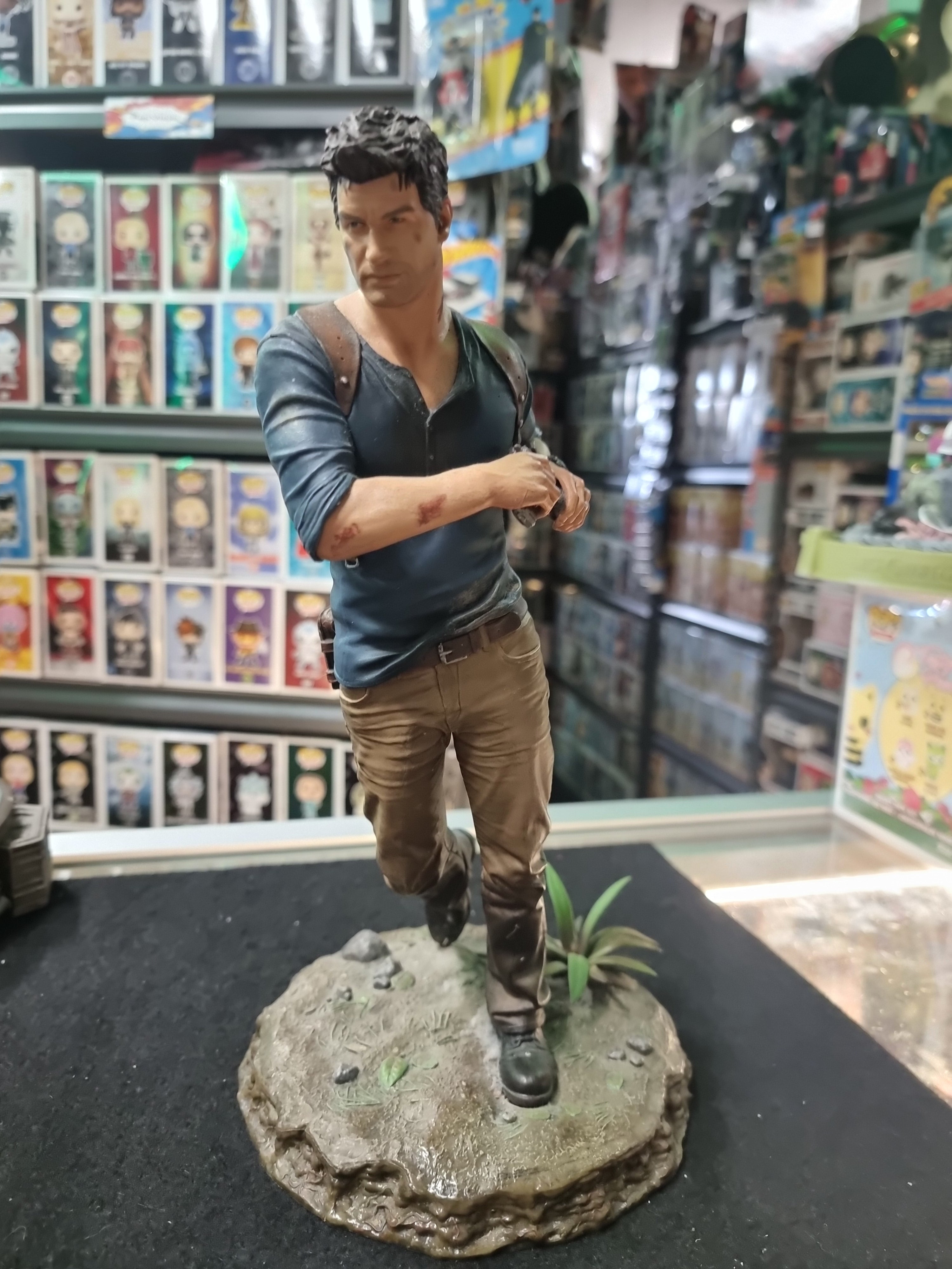 Statue Nathan Drake Uncharted 4 figurine 18cm personnage jeux vidéo Statue Nathan Drake Uncharted 4 figurine 18cm personnage jeux vidéo