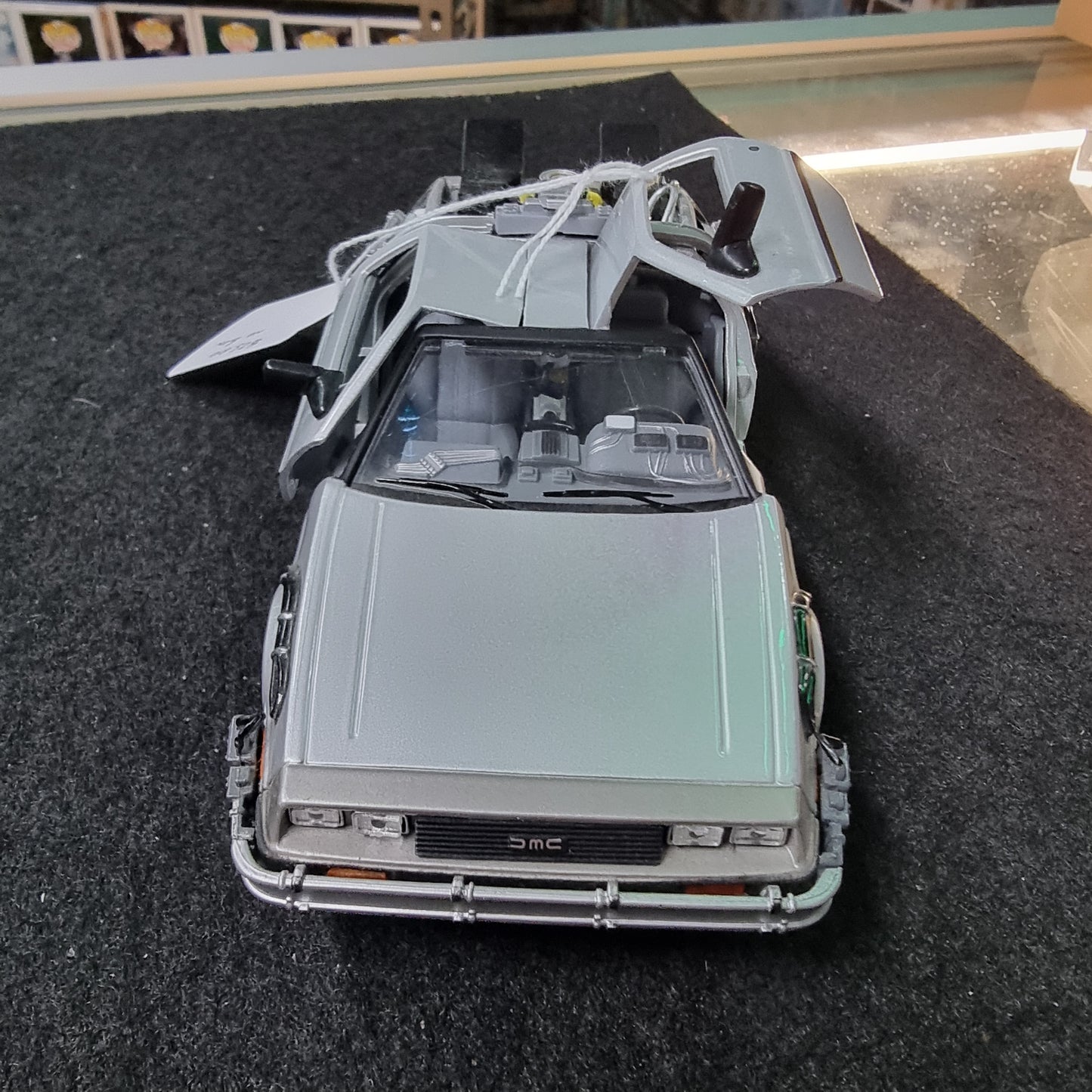 Back To The Future Part II Welly 1:24 Scale DeLorean Time Machine Diecast Car