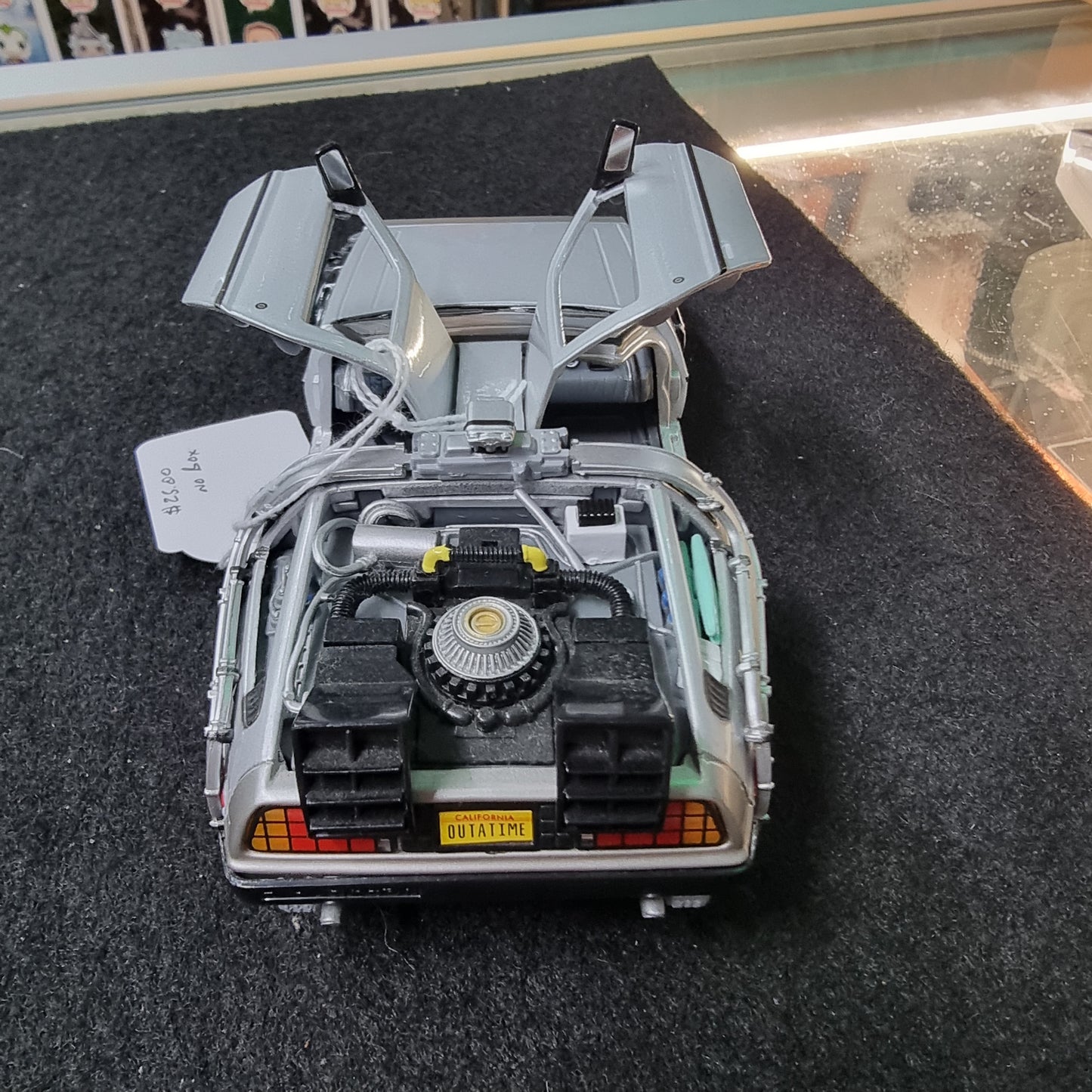 Back To The Future Part II Welly 1:24 Scale DeLorean Time Machine Diecast Car