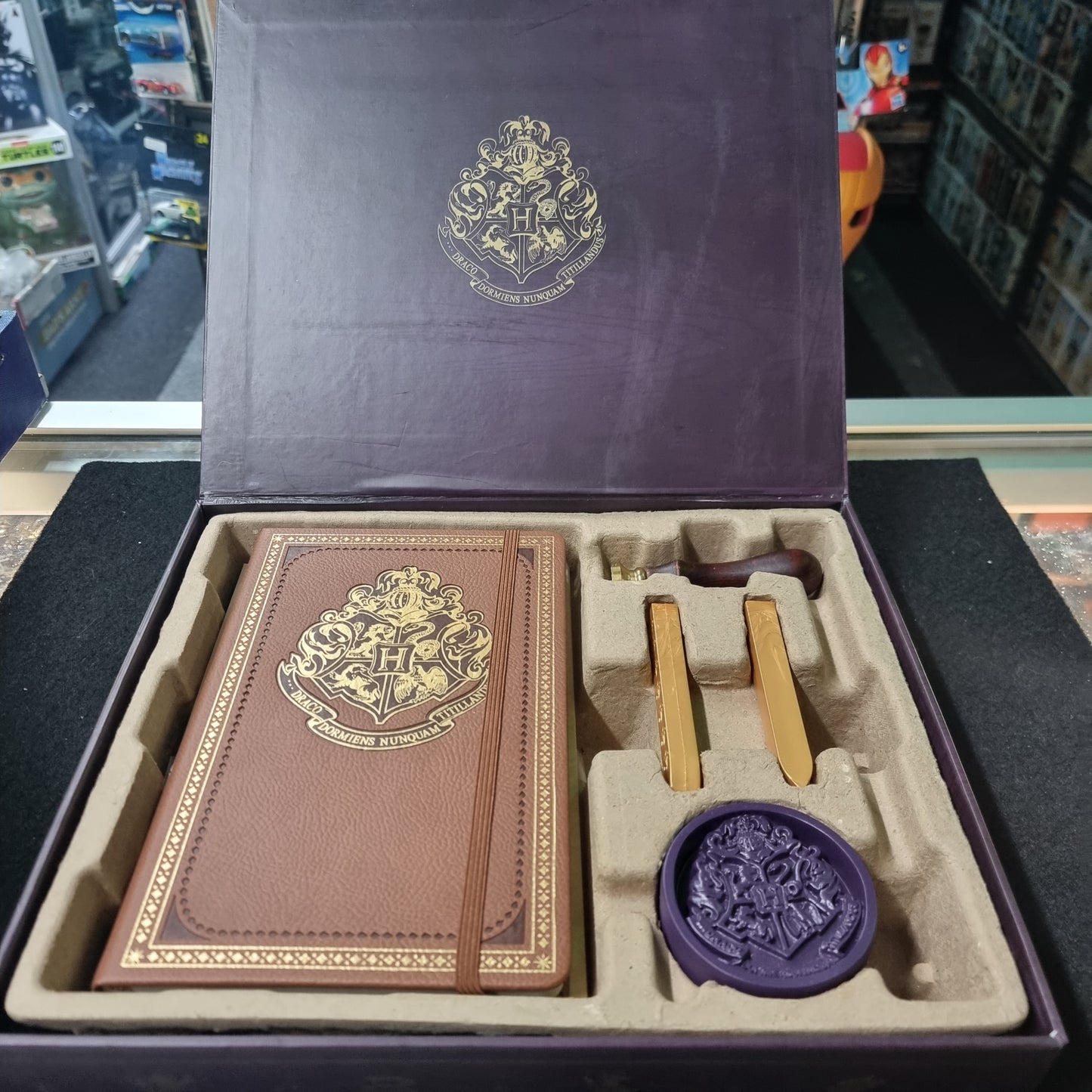 Harry Potter Hogwarts Stationary Deluxe Boxed Set