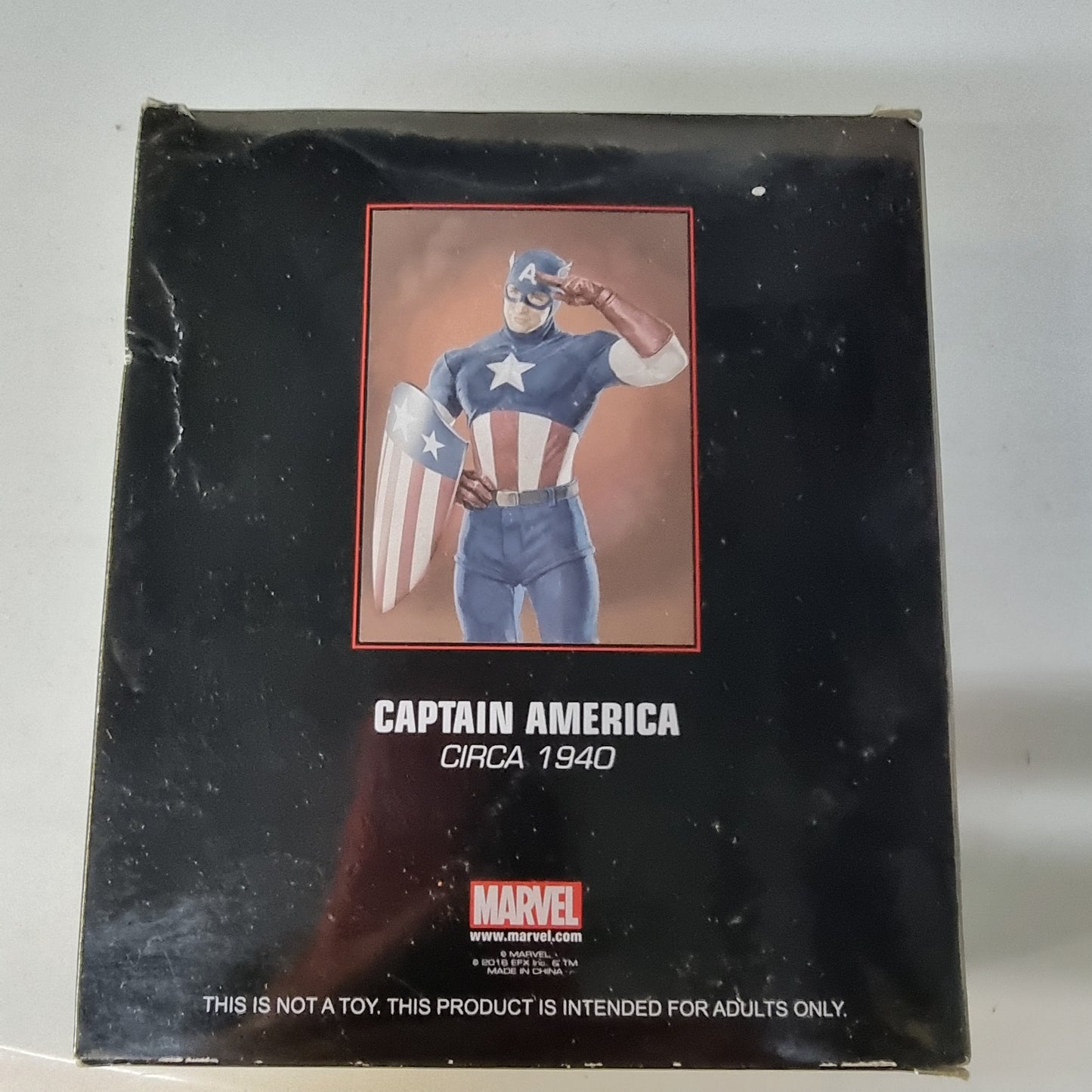 The First Avenger: Captain America Shield 1:6 Replica Loot Crate exclusive