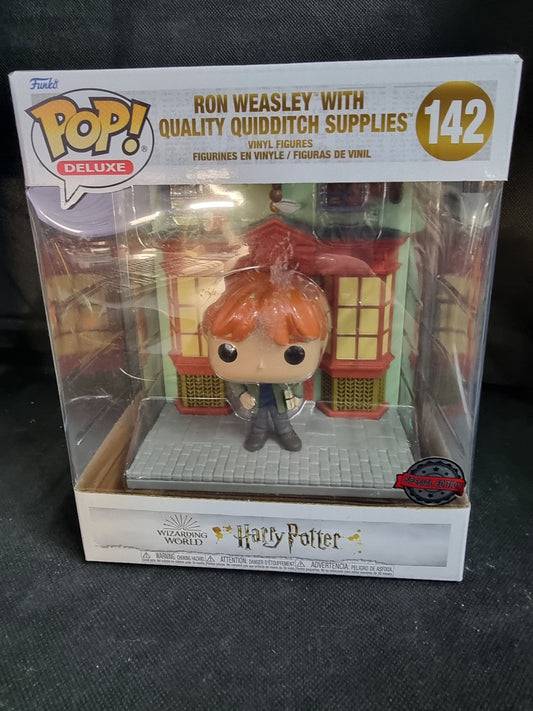 FUNKO POP HARRY POTTER RON WEASLEY WITH QUALITY QUIDDITCH SUPPLIES #142