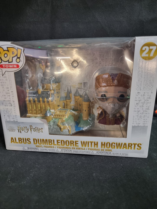FUNKO TOWN ALBUS DUMBLEDORE WITH HOGWARTS #27