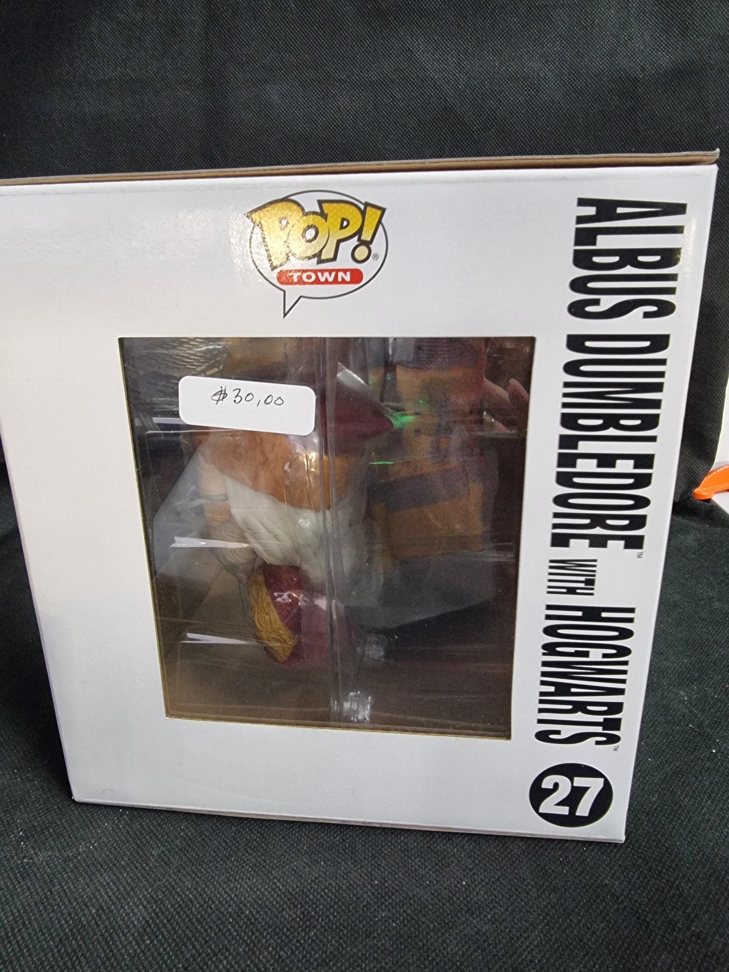 FUNKO TOWN ALBUS DUMBLEDORE WITH HOGWARTS #27