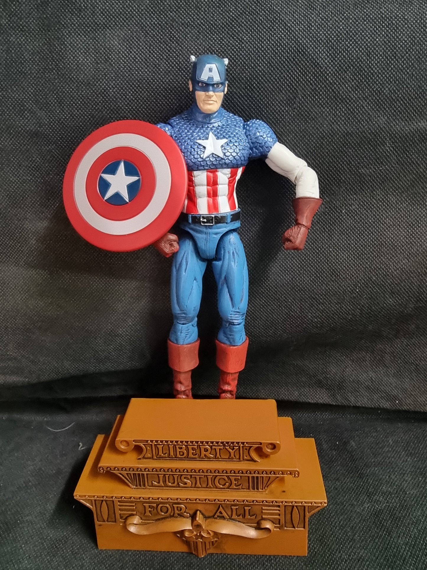 Marvel Select Captain America Action Figure