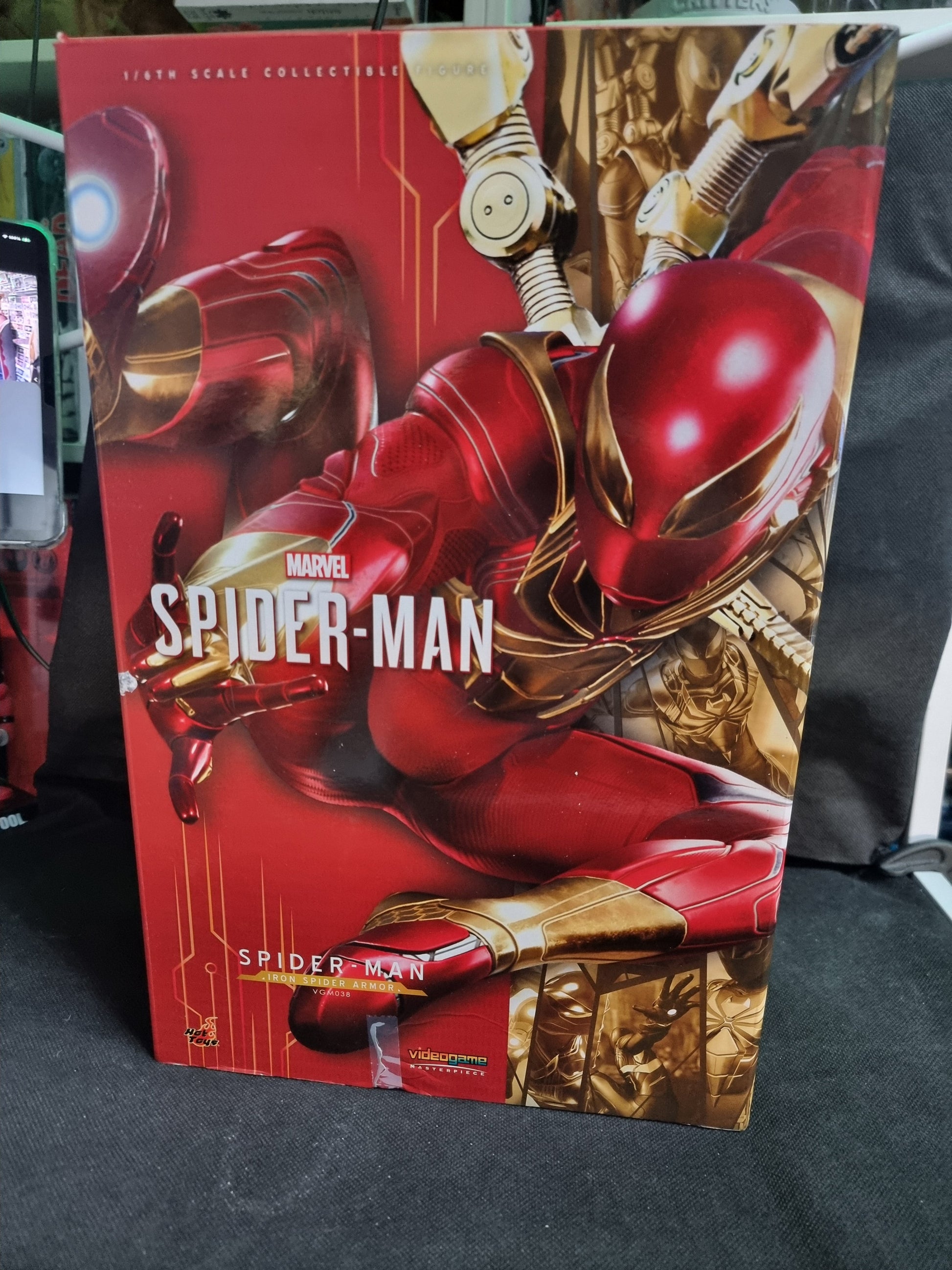 HOT TOYS MARVEL SPIDER-MAN IRON SPIDER ARMOR VGM038 1/6TH SCALE COLLECTIBLE FIGURE Captain Comics and Collectables Pty Ltd
