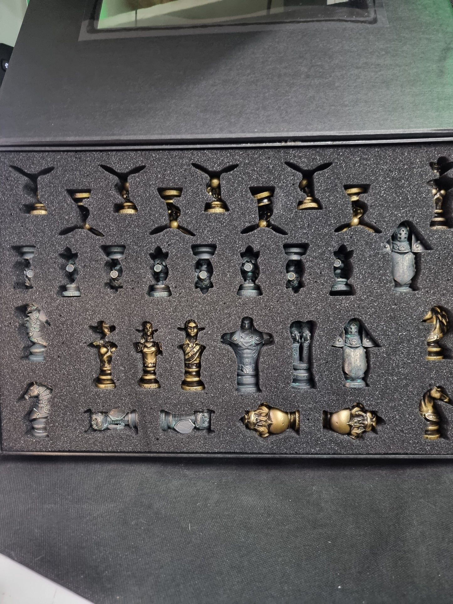 THE LEGEND OF ZELDA CHESS SET