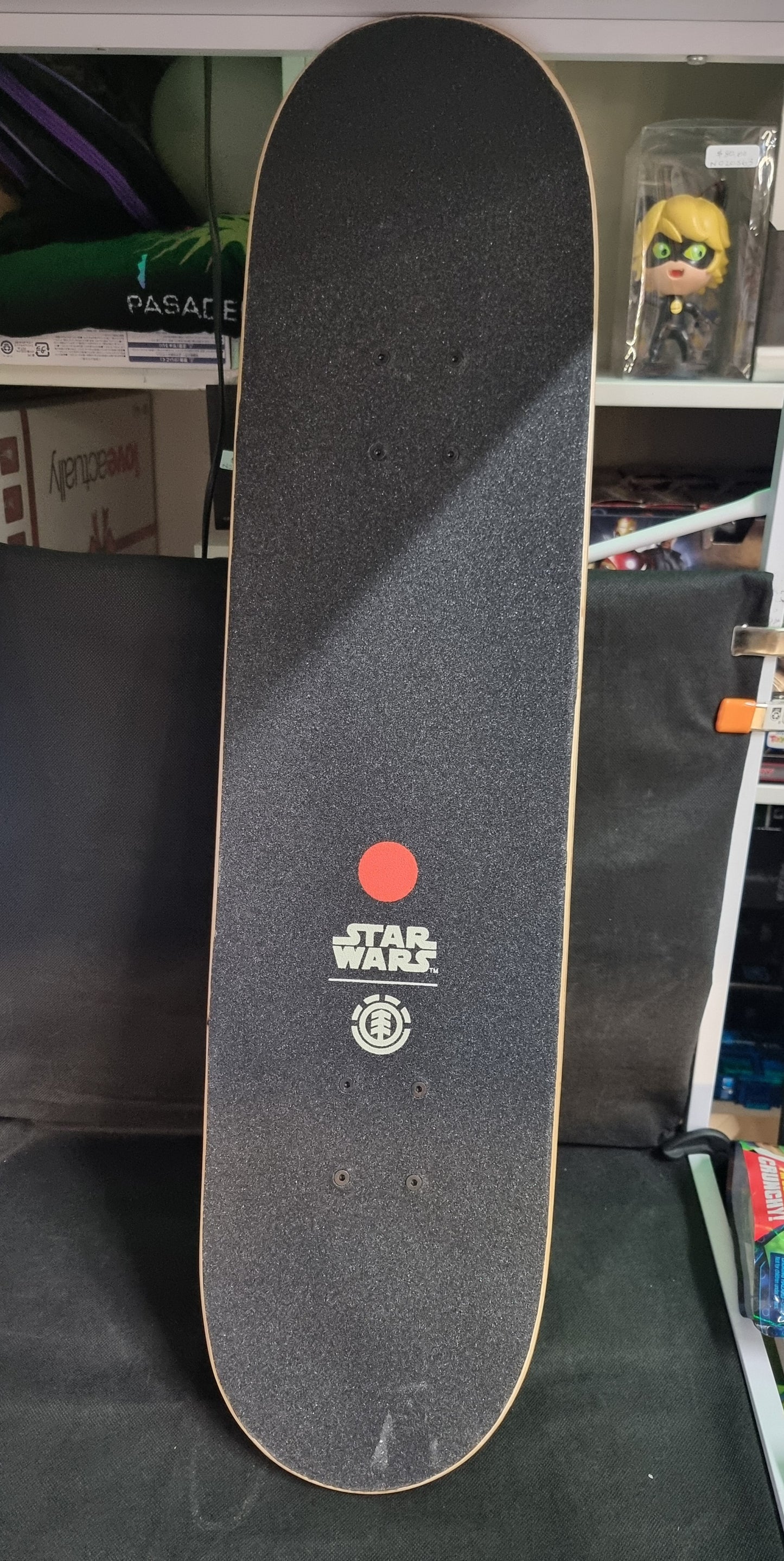 Element Star Wars Complete Skateboard Storm Trooper 8.0