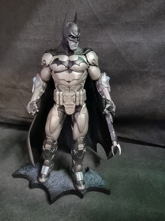 DC Comics ARKHAM ASYLUM Armored Batman Statue (BROKEN CAPE)