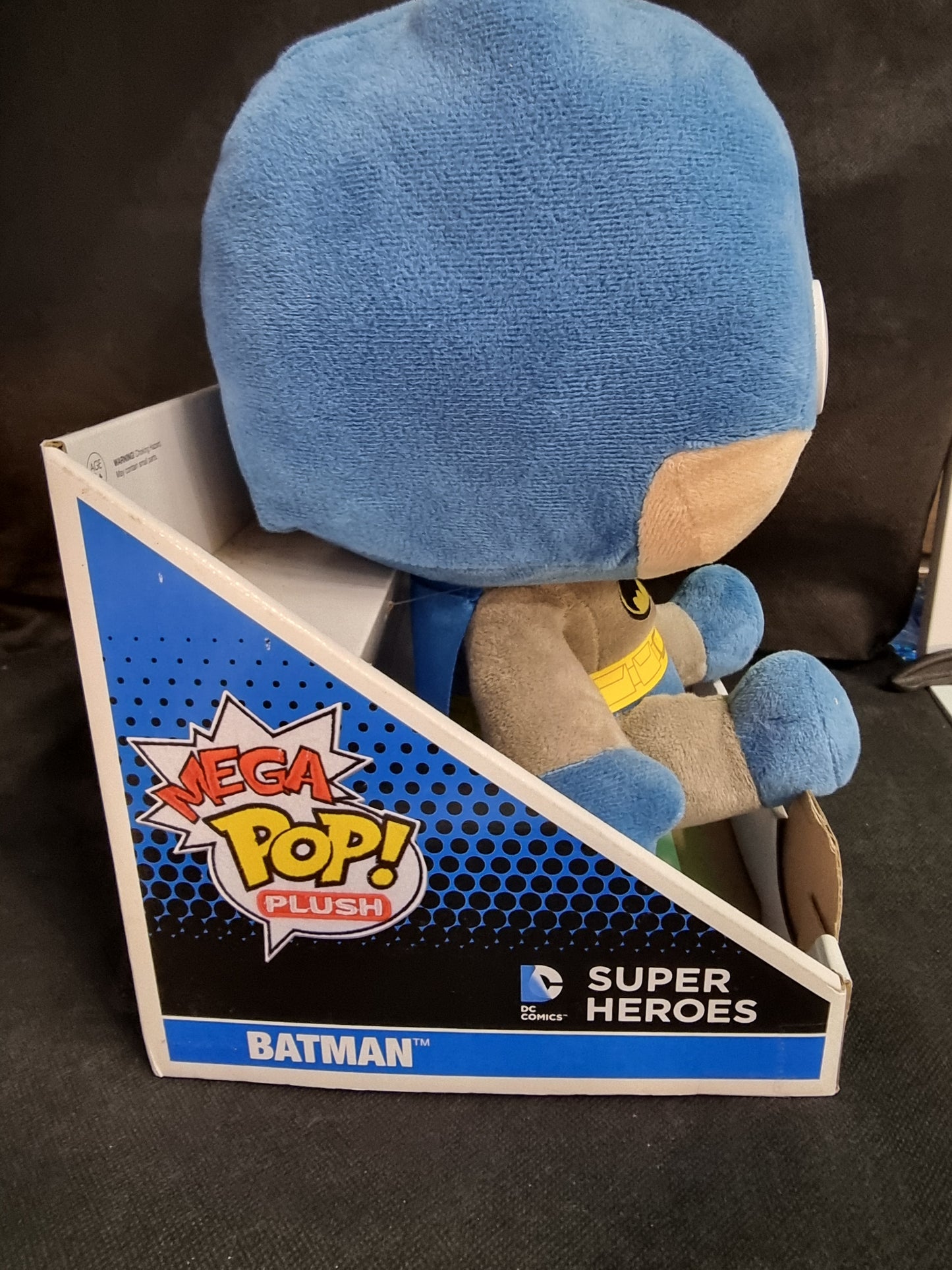 FUNKO DC SUPER HEROES BATMAN MEGA POP PLUSH