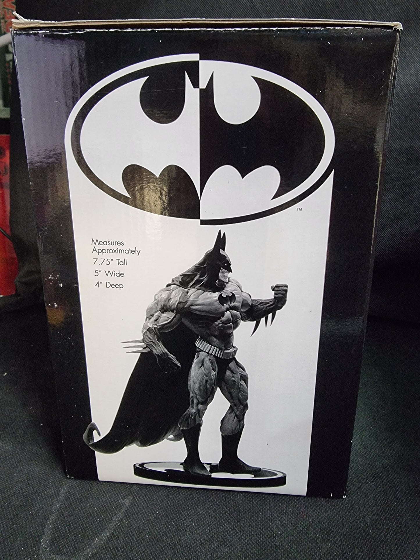 DC Direct Batman Black and White Statue by Simon Bisley LE #2033/5000