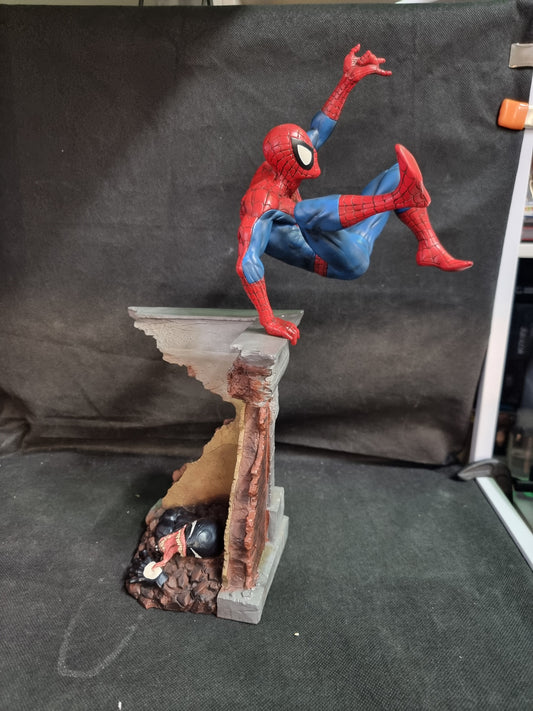THE AMAZING SPIDER-MAN STATUE  1585/1750