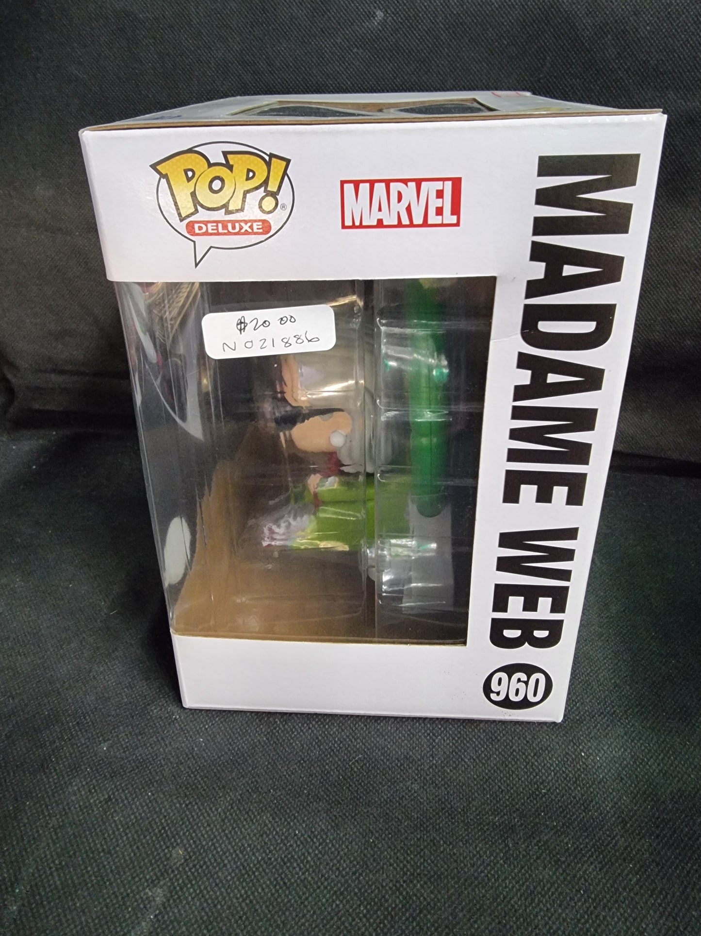 FUNKO POP DELUXE SPIDER-MAN MADAME WEB # 960