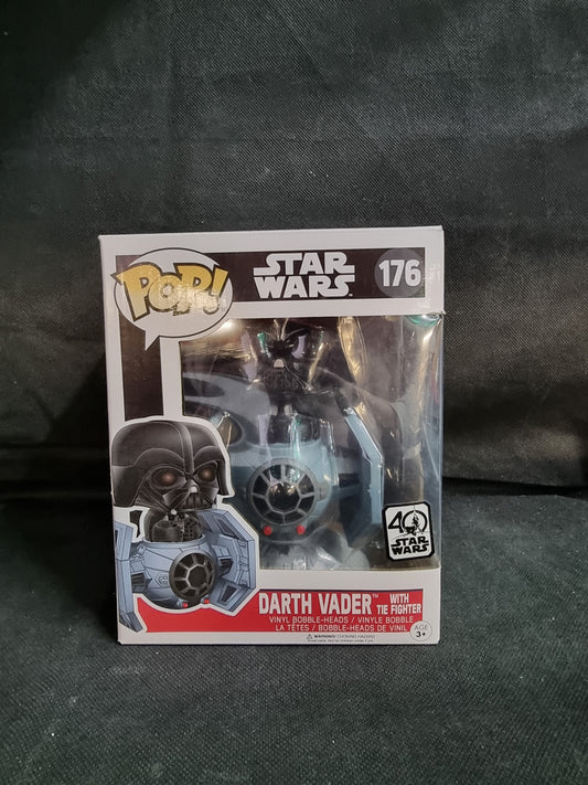 FUNKO STAR WARS DARTH VADER w TIE FIGHTER #176