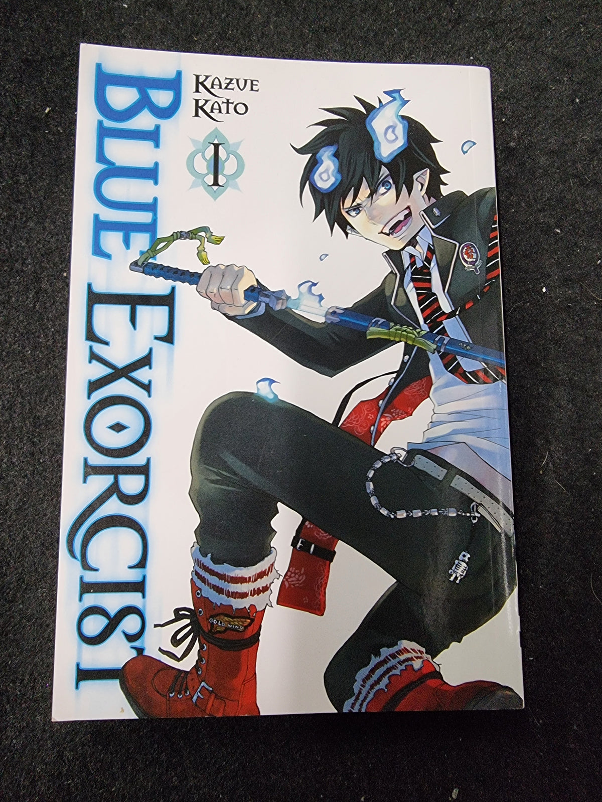 BLUE EXORCIST VOL 1