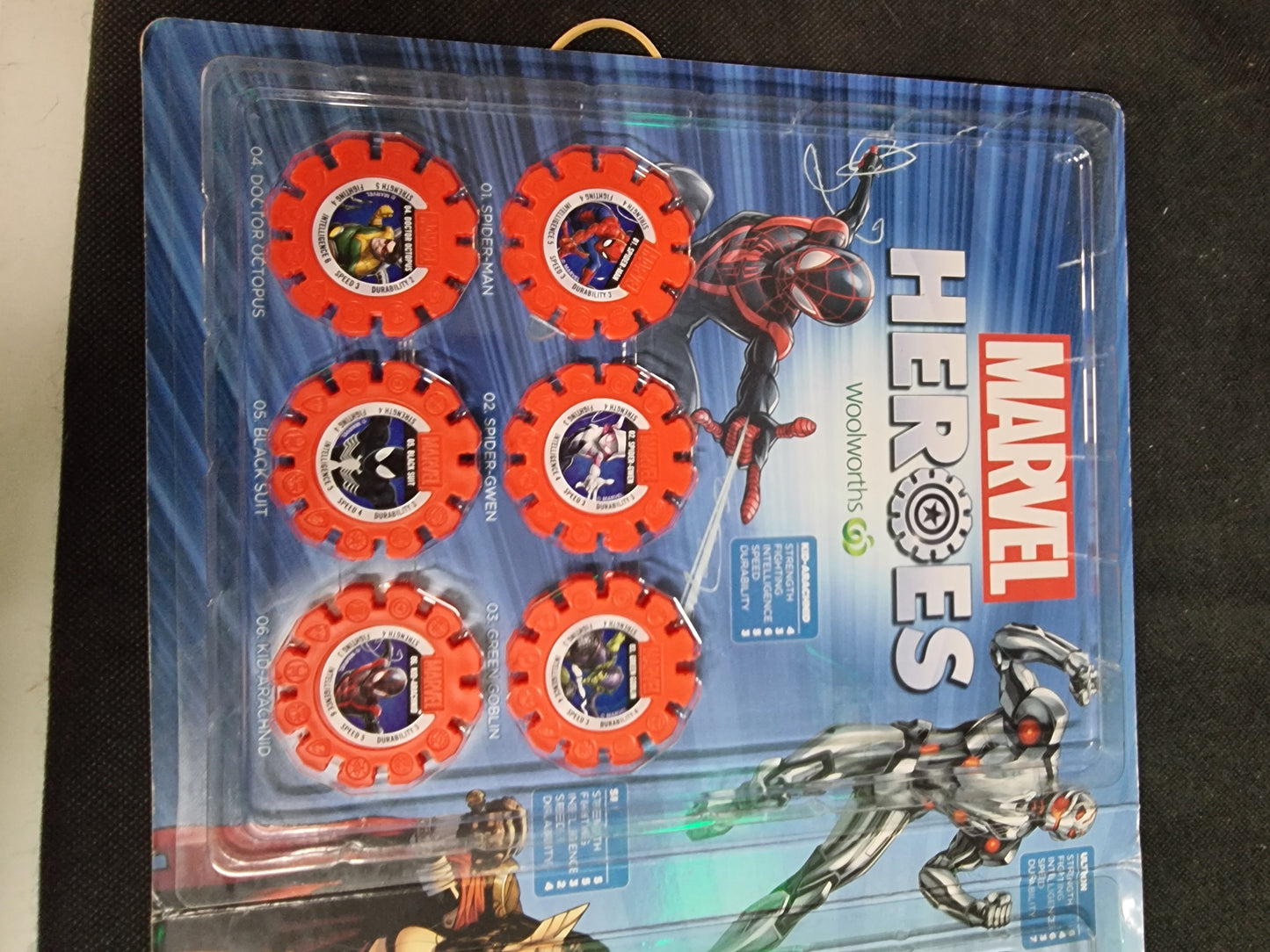 MARVEL HEROES COMPLETE SET