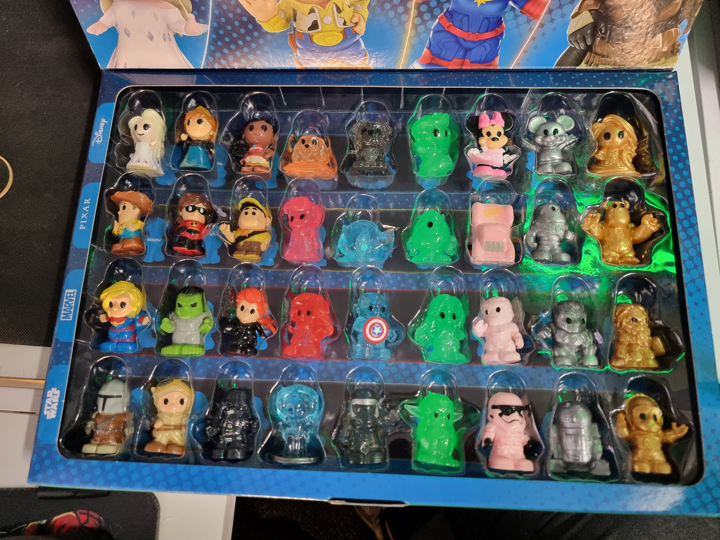 DISNEY + OOSHIES COMPLETE SET
