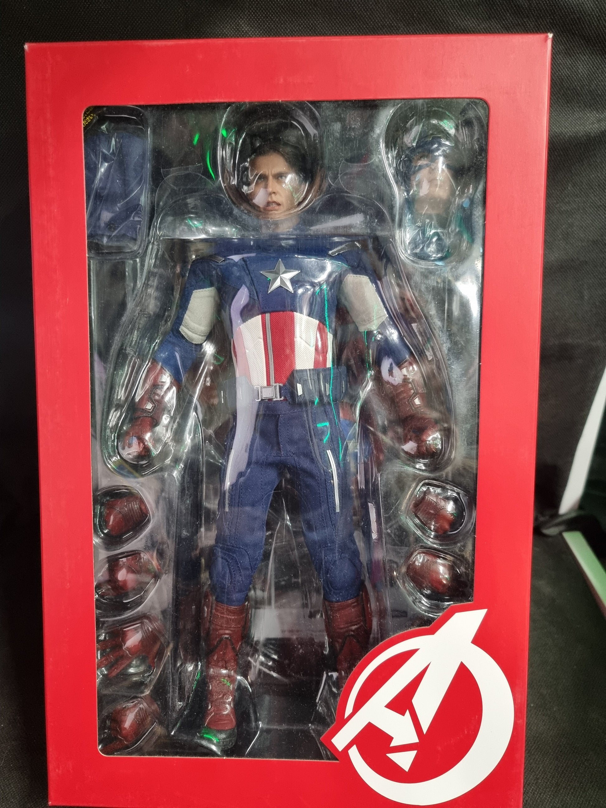 Marvel Avengers Captain America Steve Rogers Chris Evan Hot Toys MMS 174 Captain Comics and Collectables Pty Ltd
