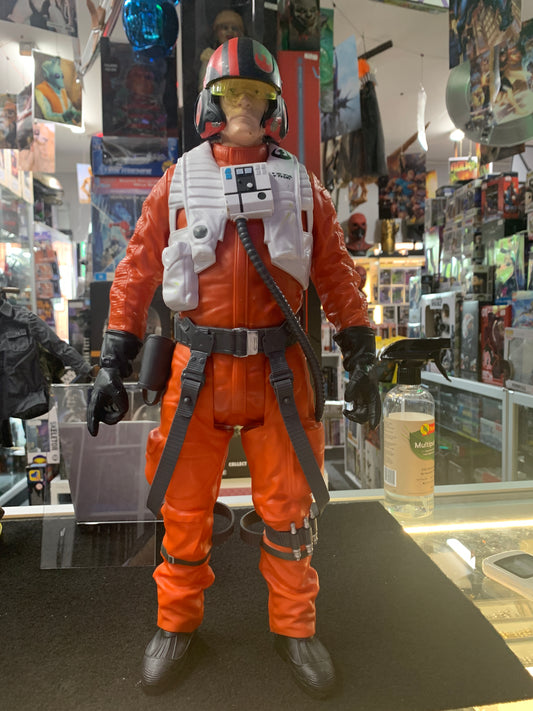 Star Wars 18 inch Poe Dameron figurine used as is no box