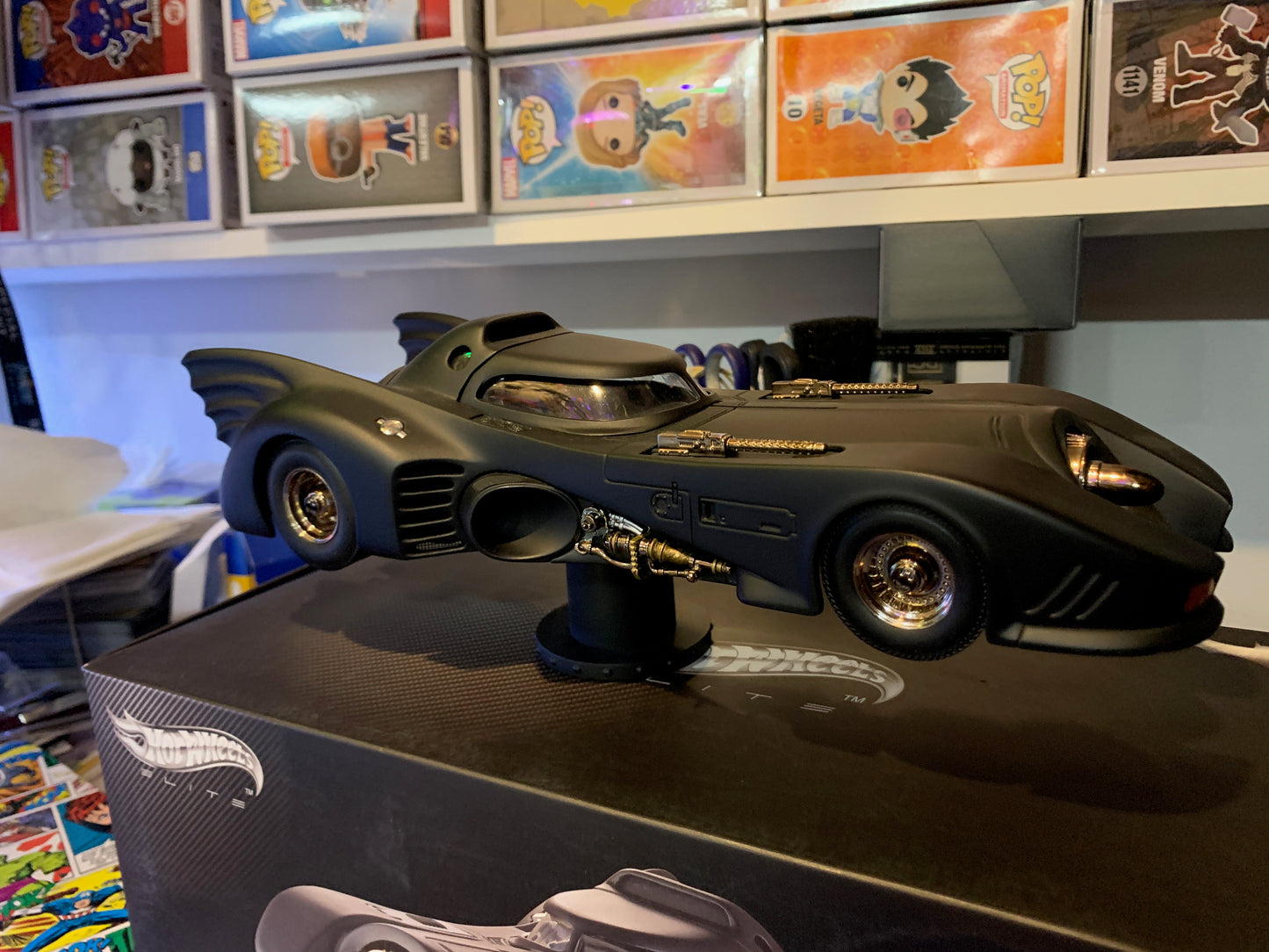 Hot Wheels Elite Batman Returns Batmobile (1:18 Scale)