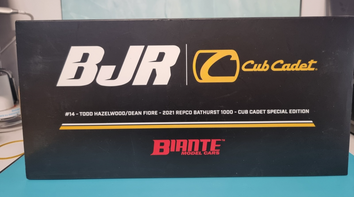 Biante 1/18 Holden ZB Commodore - Bjr Cub Cadet Mowers - Hazelwood/Fiore #14